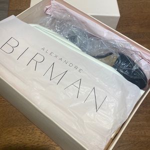 BRAND NEW- never worn ALEXANDRE BIRMAN leather heels in black